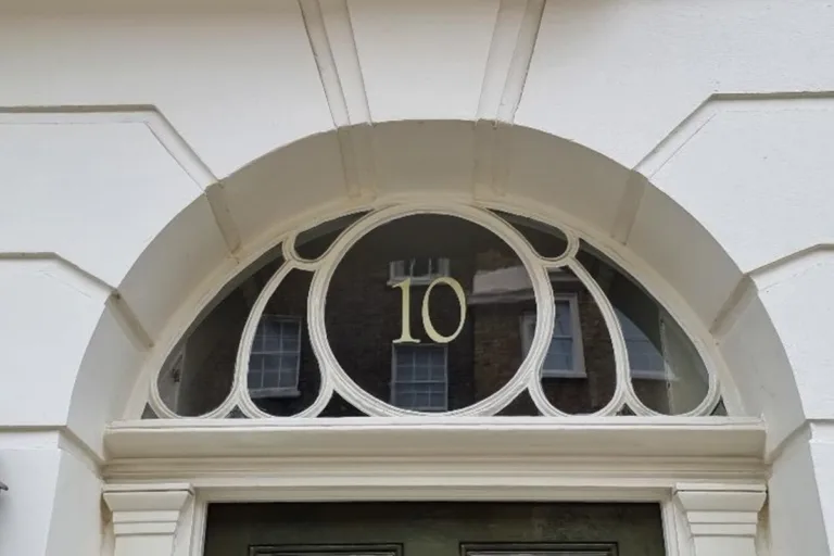 The Art of Georgian Fanlights Renovation: A Step-by-Step Guide